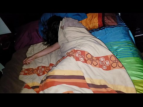 ❤️ Stepson dema ku di xew de ye, xatirê dayika xwe ya ciwan dike. ️❌ Vîdyoyê porno li porno ku.sexeey.ru ❤